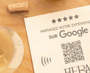 Plaques et cartes NFC : les indispensables pour un restaurant connecté